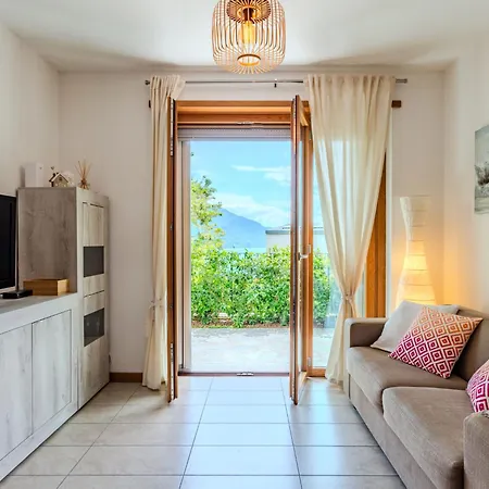 San Vincenzo By Interhome Apartament Gera Lario